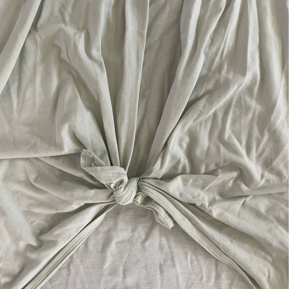 Lululemon all tied up tank - Picture 3 of 3